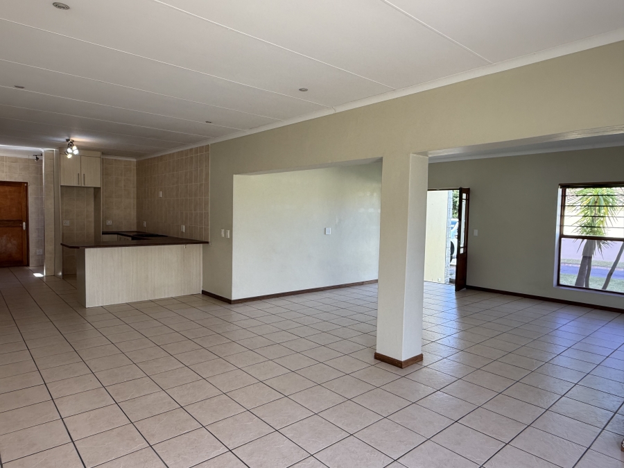 3 Bedroom Property for Sale in Sandbaai Western Cape